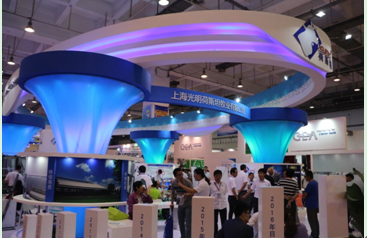 光明乳业闪耀2016中国奶业展览会 创新产品与服务引爆全场